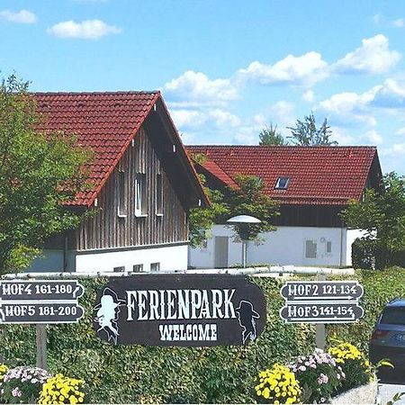 Ferienhaus Bayern Am Ferienpark Westerncity Еґінґ Екстер'єр фото
